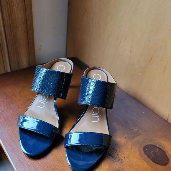 Calvin Klein Navy Leather - Picture 1 of 4